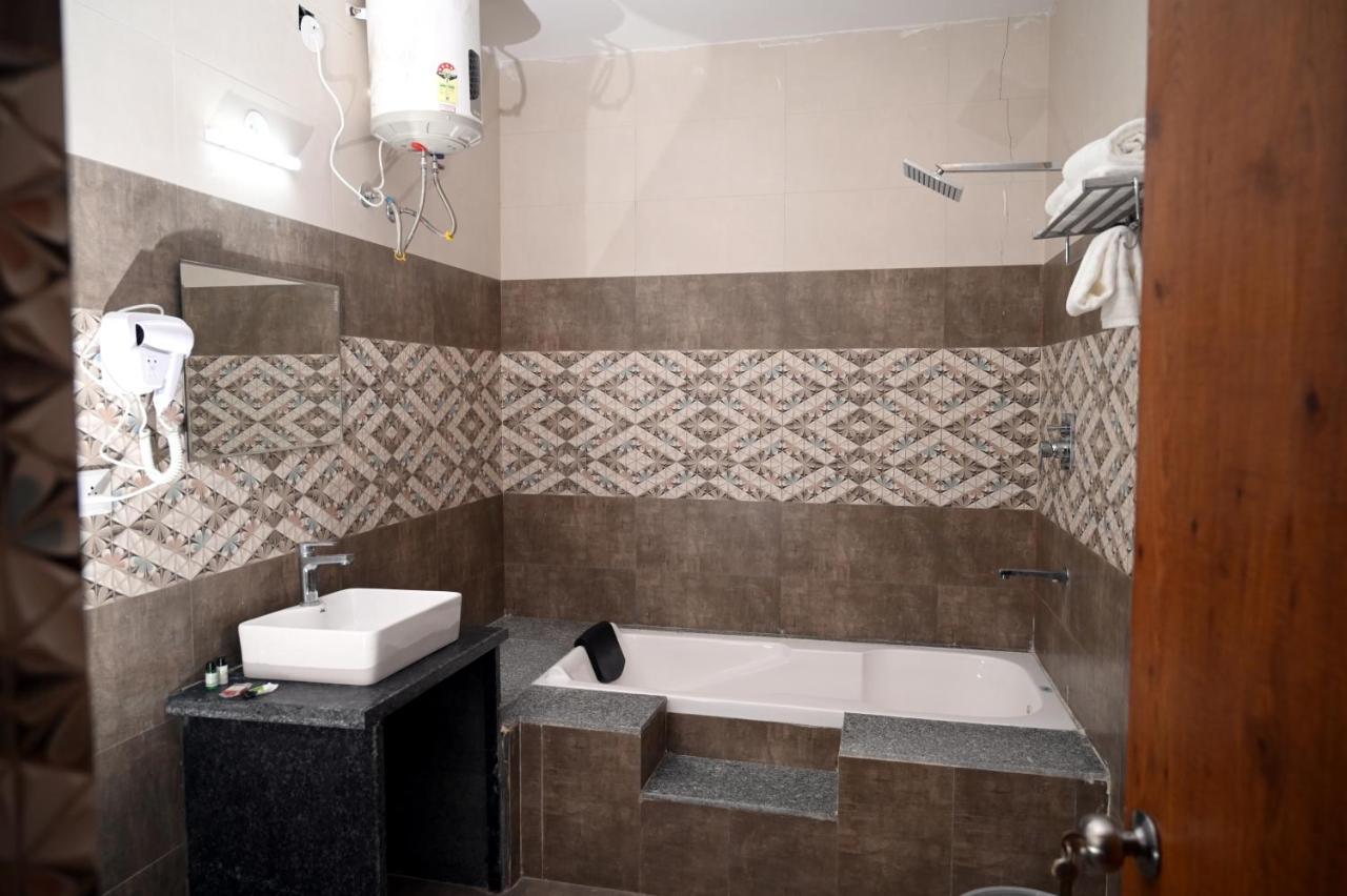 Hotel Singla Residency Kangra Ngoại thất bức ảnh